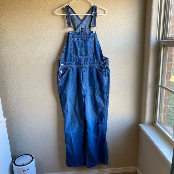loose fitting women's overalls